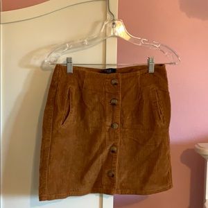 Velvet mini skirt in the color rust